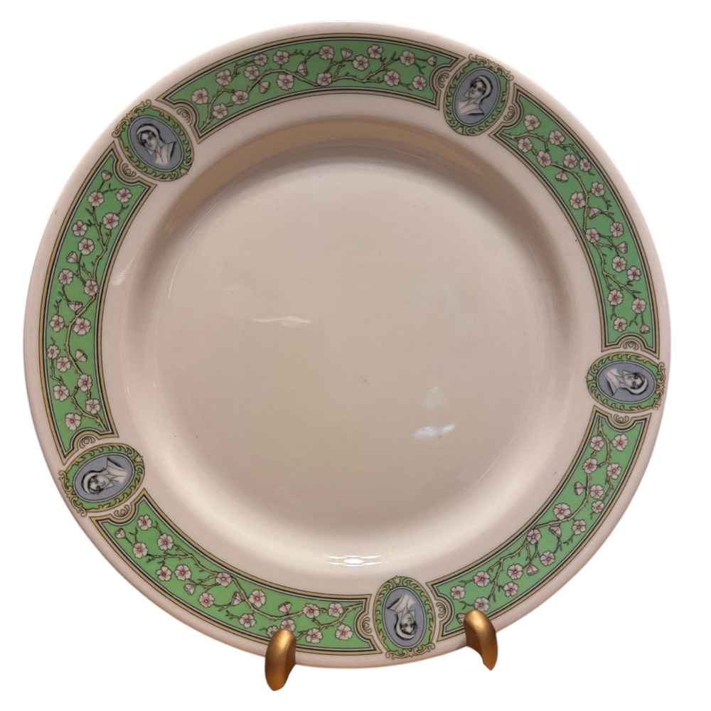 Syracuse China Old Ivory The Mayflower Dinner Plate